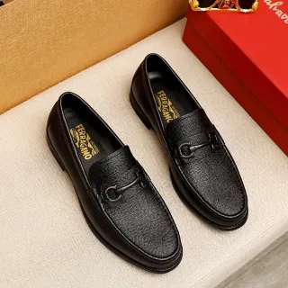 Salvatore Ferragamo Gancini Loafer काला बनावट चमड़ा हॉर्सबिट लोअफर