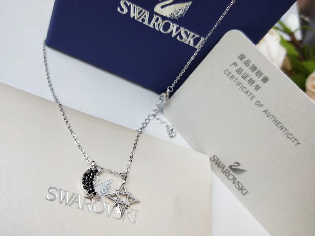 Swarovski Collier pendentif Lune croissante et étoile 10
