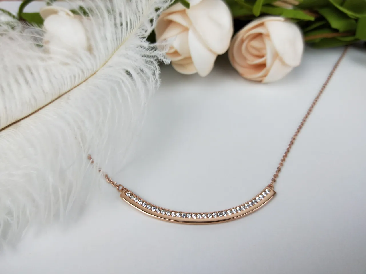 Swarovski Collier à barres courbées en cristal or rose 5