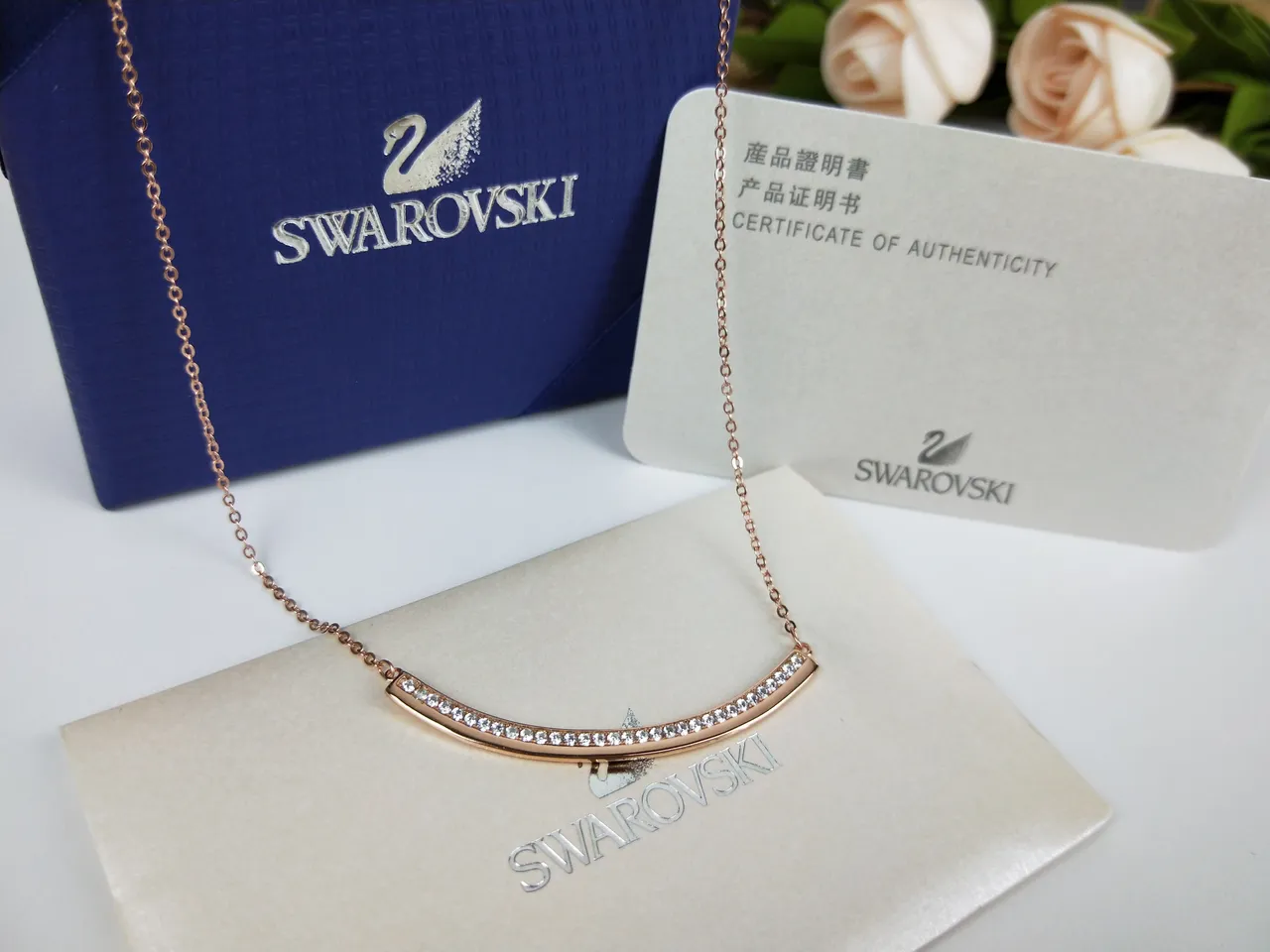 Swarovski Collier à barres courbées en cristal or rose 6