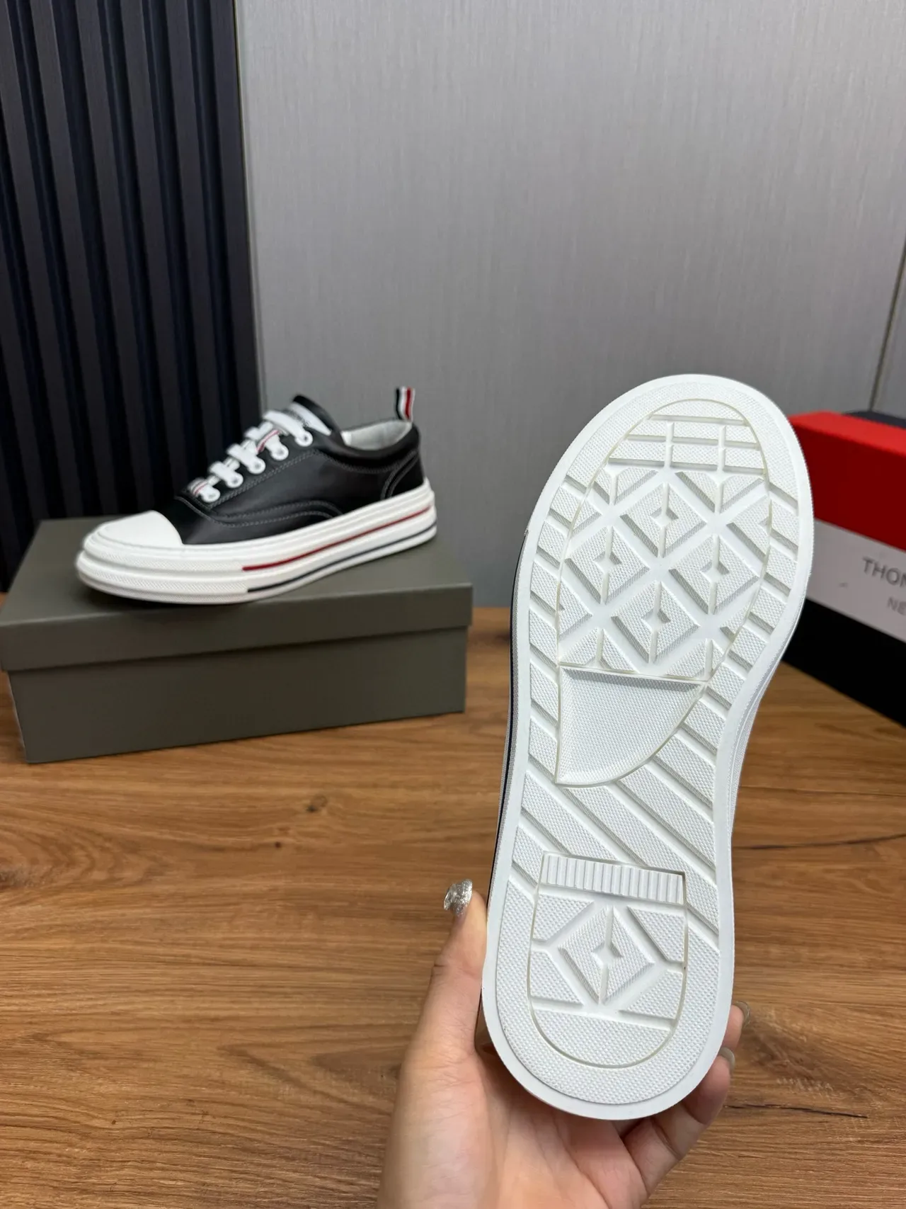 Thom Browne Leather Sneaker White Navy Upper Low-Top Silhouette Lifestyle Sneakers 2