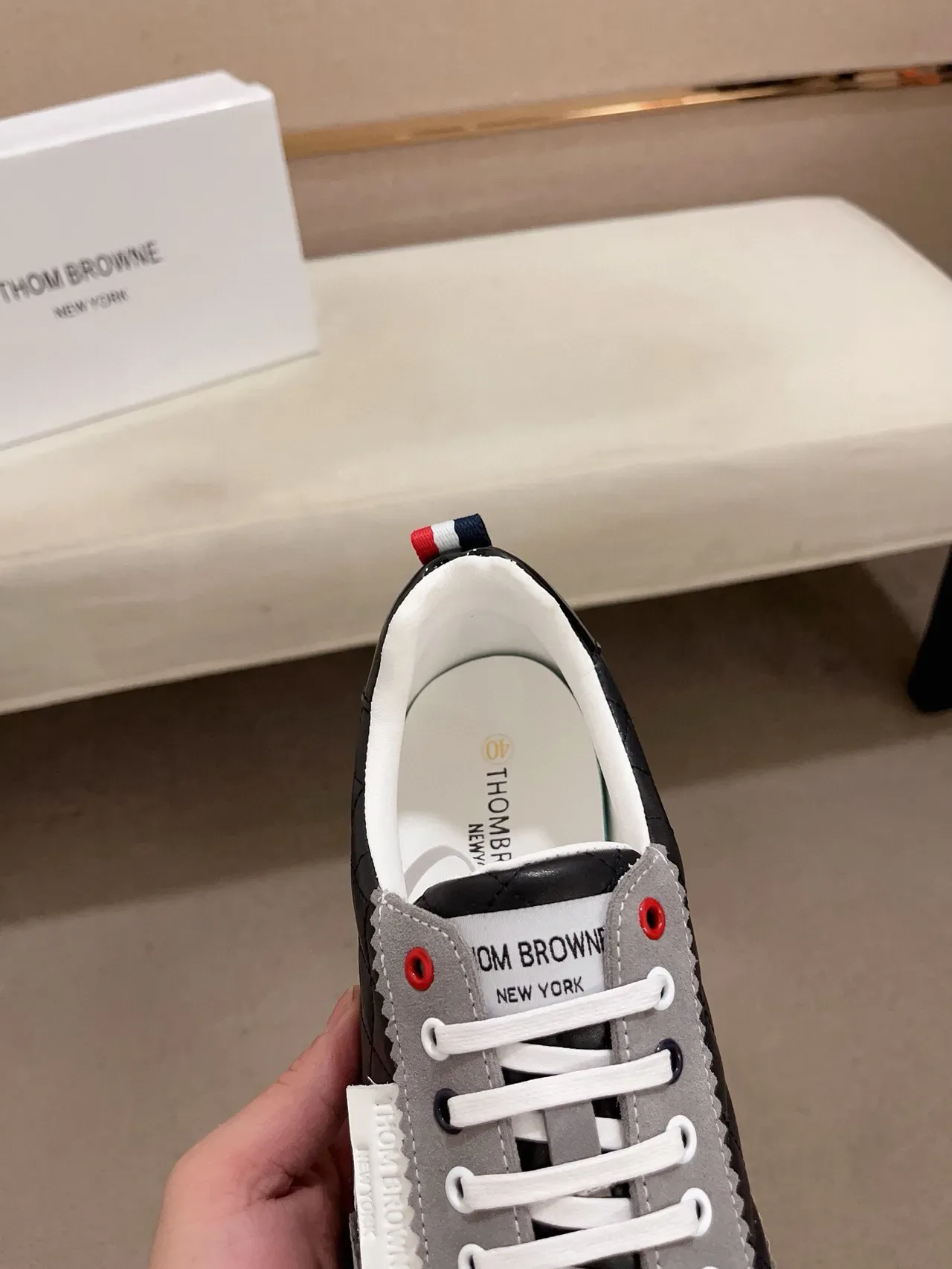 Thom Browne Sneaker matelassé Noir Gris Blanc Sneakers Lifestyle 6