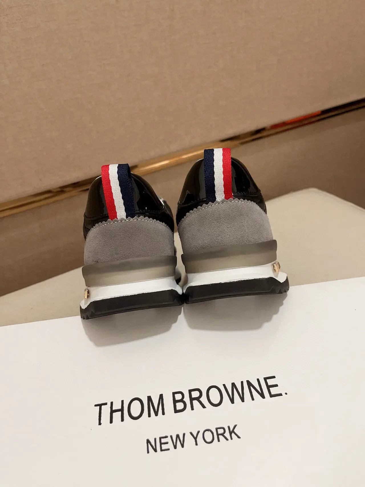 Thom Browne Sneaker matelassé Noir Gris Blanc Sneakers Lifestyle 8