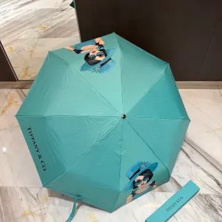 Tiffany & Co. নীল কালো চিত্রিত চরিত্র মুদ্রণ উল্লম্ব ব্র্যান্ড লেটারিং হ্যান্ডব্যাগ