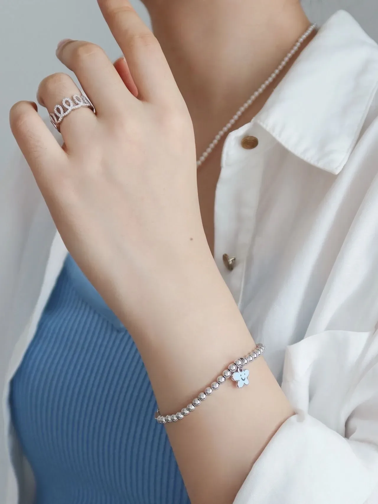Tiffany & Co. Bague en or bleu en forme de couronne pavée 3