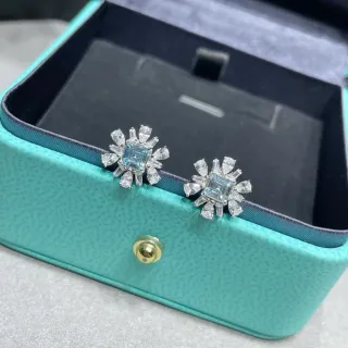 Tiffany & Co. Boucles d'oreilles Floral Halo Bleu clair à coupe carrée