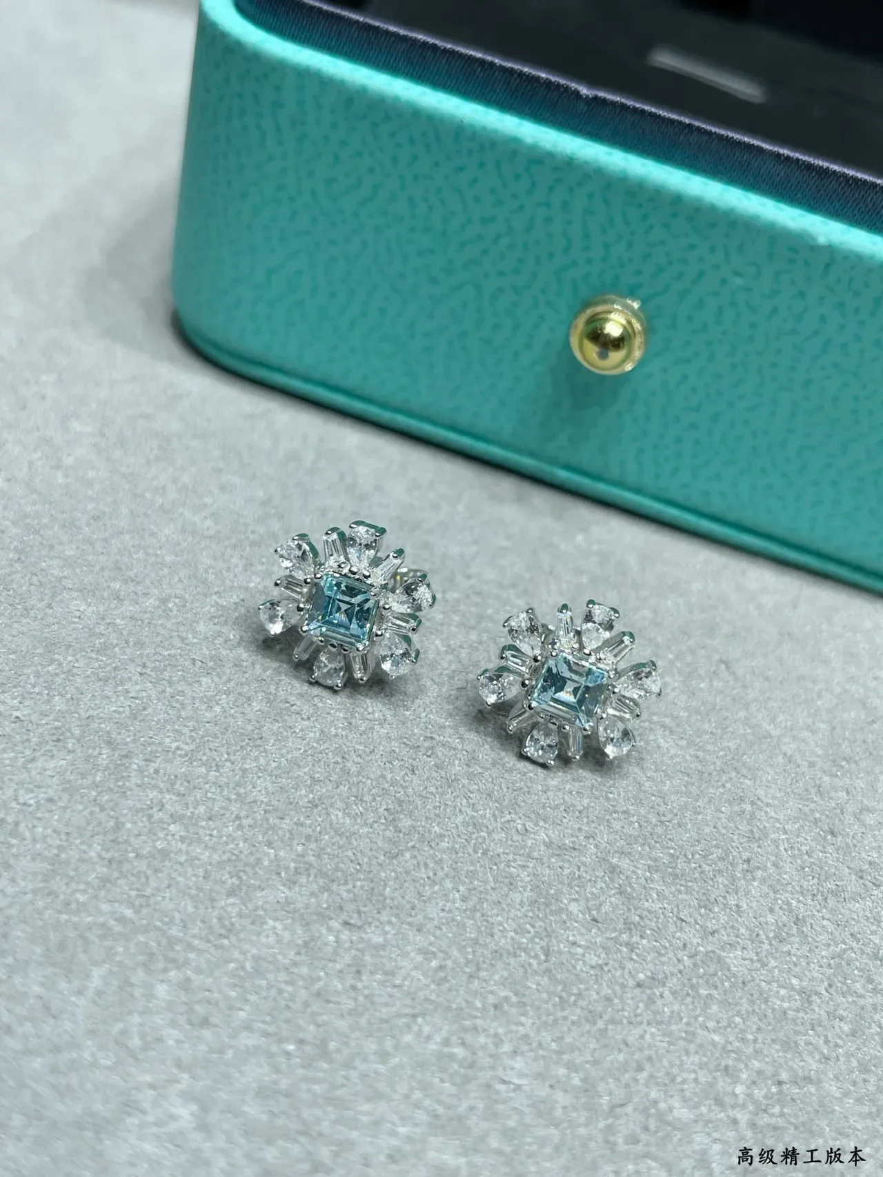 Tiffany & Co. Brincos Floral Halo Azul Claro Corte Quadrado 4