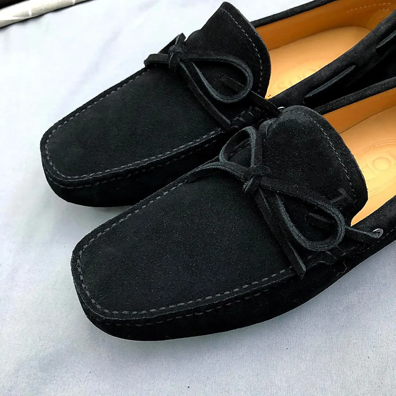 Tod's Bow Loafer Black Beige Suede Upper Detail Loafer 4