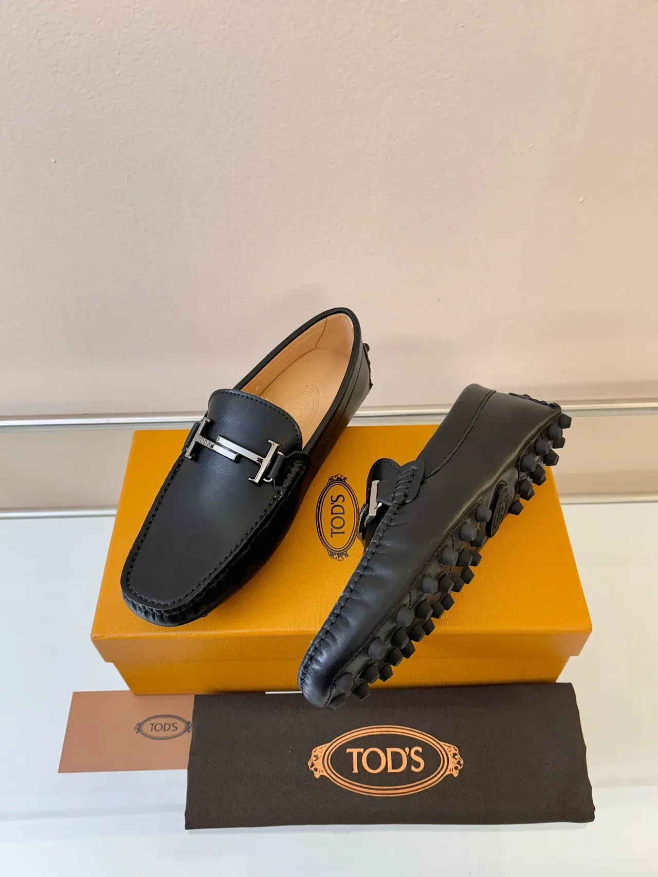 Tod's Gommino Mocassins Cuir Noir H-Buckle Semelle Pebble 2