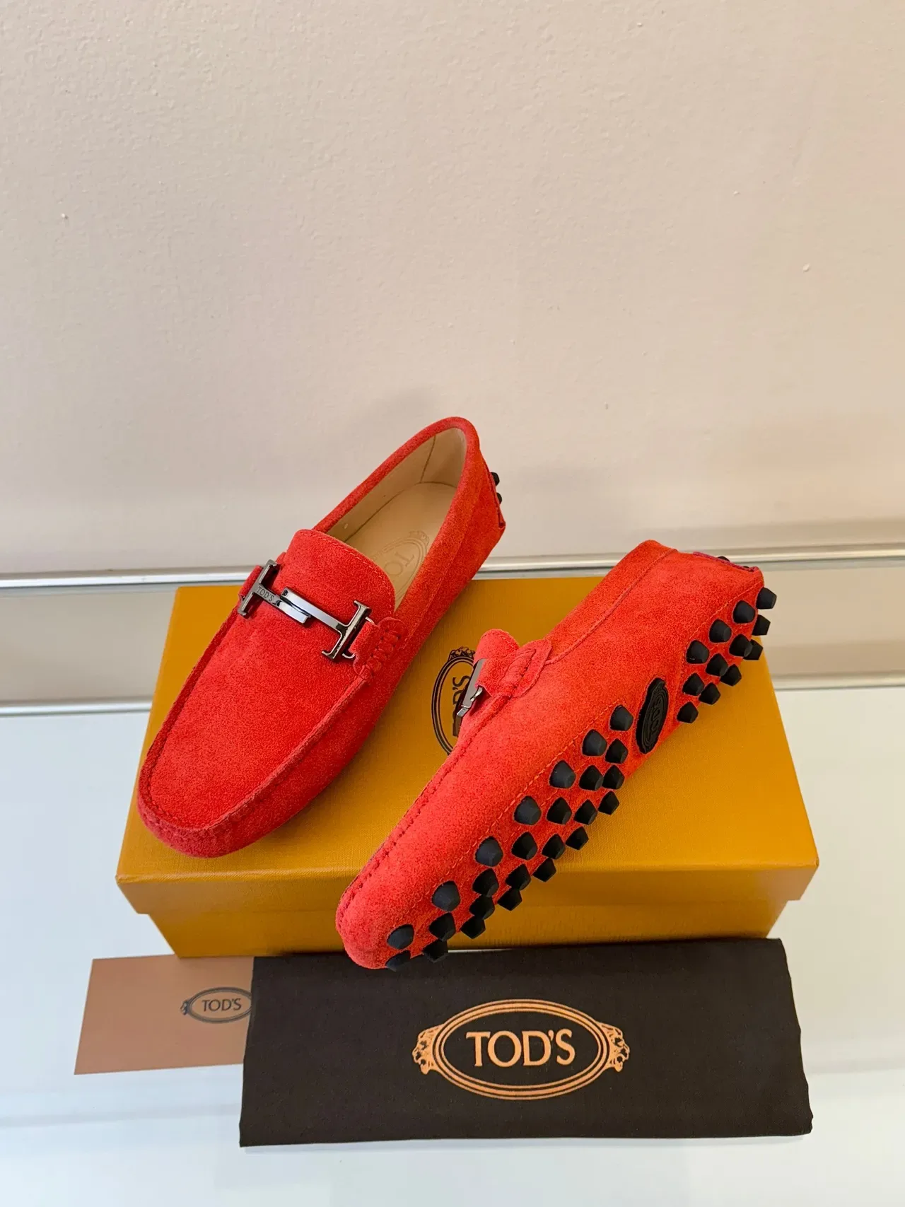 Tod's Gommino Mocassins Daim Rouge H-Bar Mocassins 2