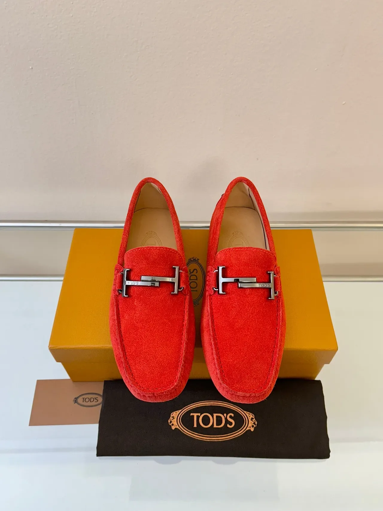 Tod's Gommino Mocassins Daim Rouge H-Bar Mocassins 6