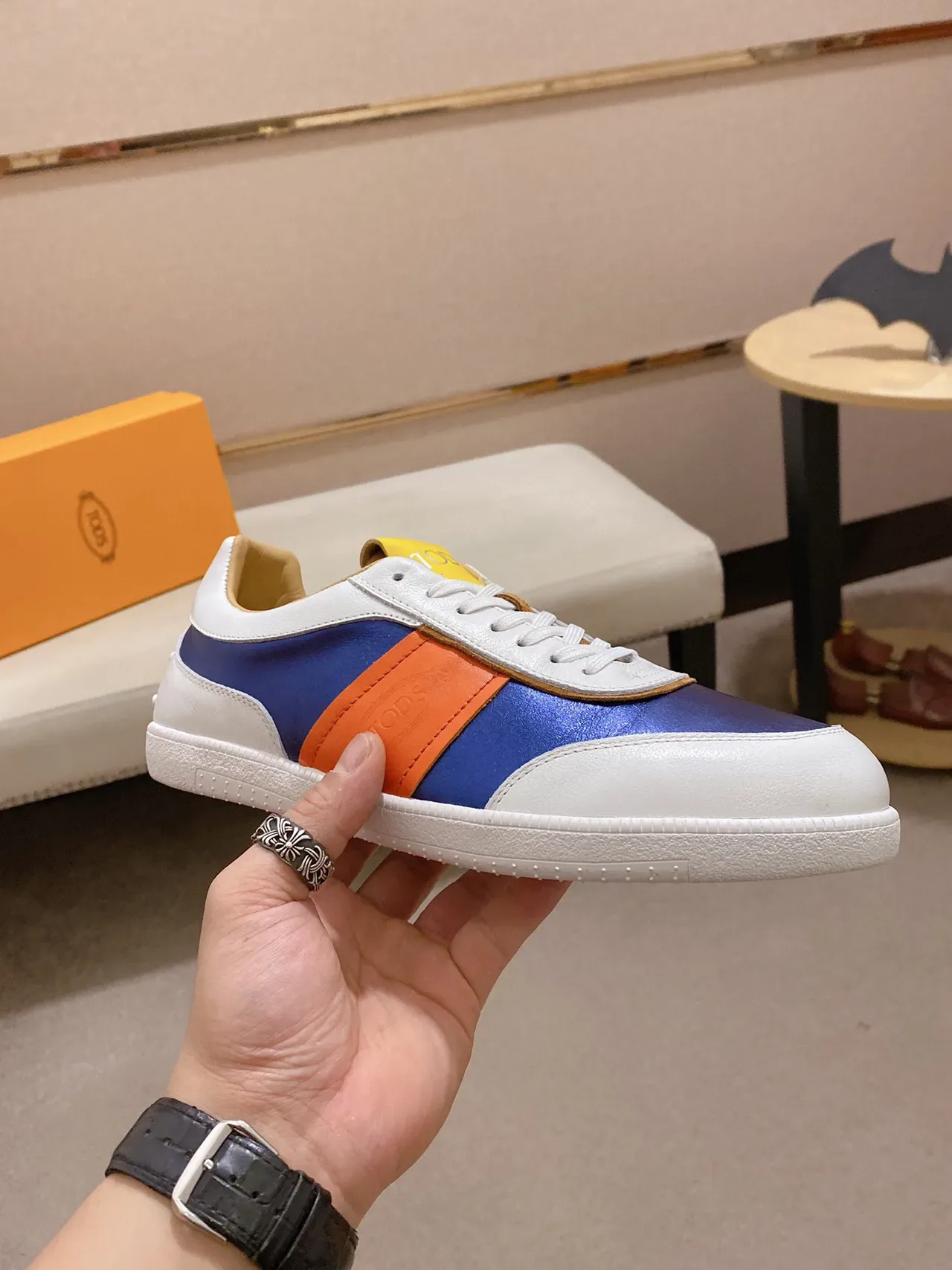 Tod's Gommino حذاء أسلوب حياة متعدد الألوان محظور اللون جلد شعار منقوش شريطي حذاء أسلوب حياة 7