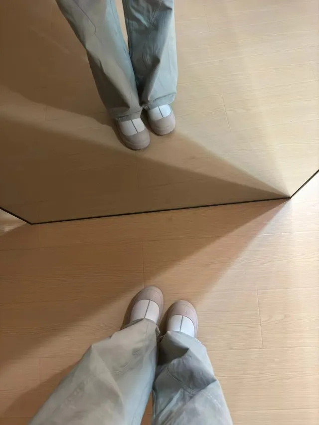 UGG Beige Bottes de Neige à Semelle de Plateforme Slip-On 7