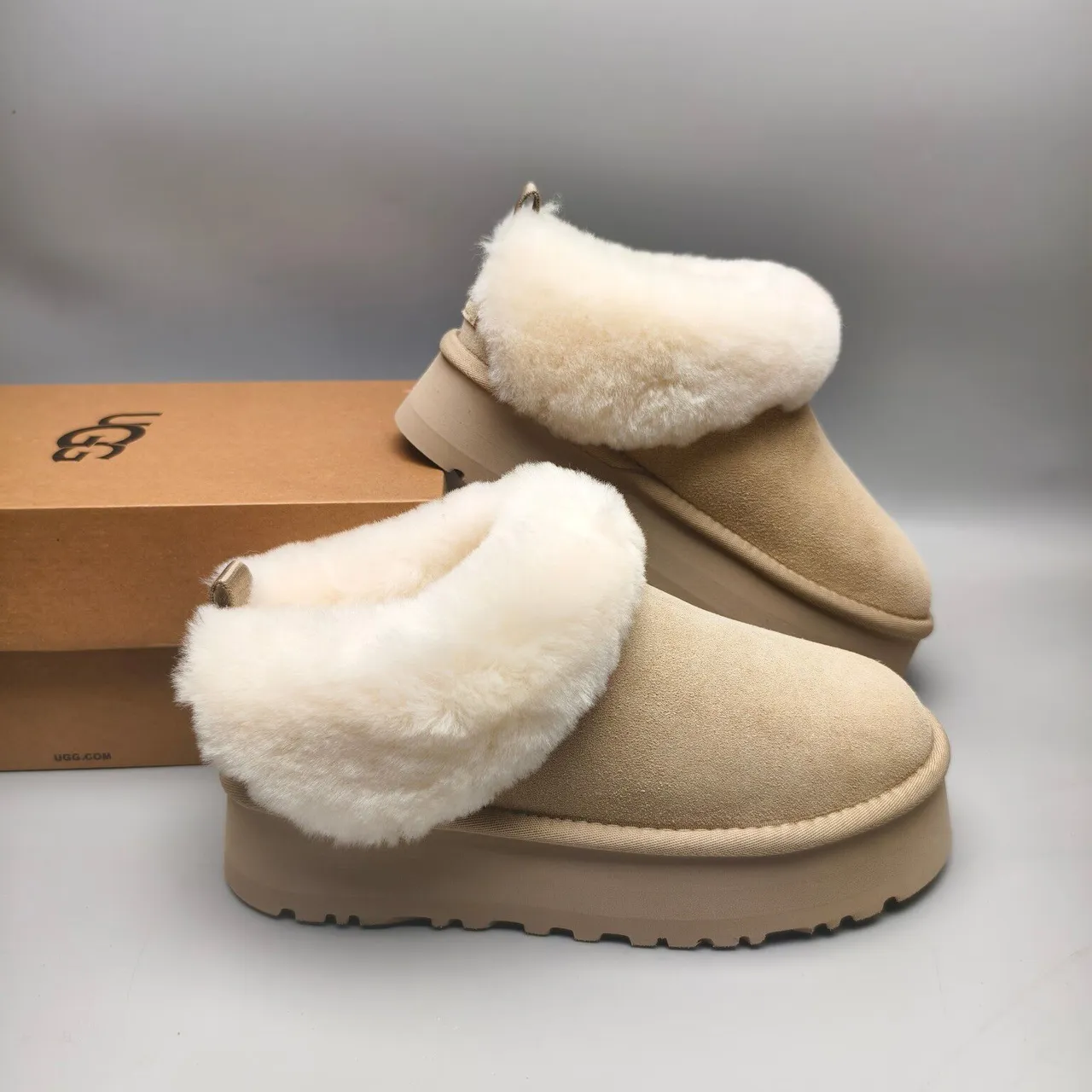 UGG Beige White Shearling-Cuffed Suede Upper Snow Boots 6