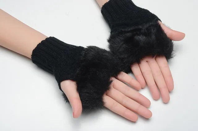 UGG Brown Beige Ribbed Shearling-Trimmed Cuff Knit Gloves 3