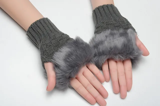 UGG Brown Beige Ribbed Shearling-Trimmed Cuff Knit Gloves 9