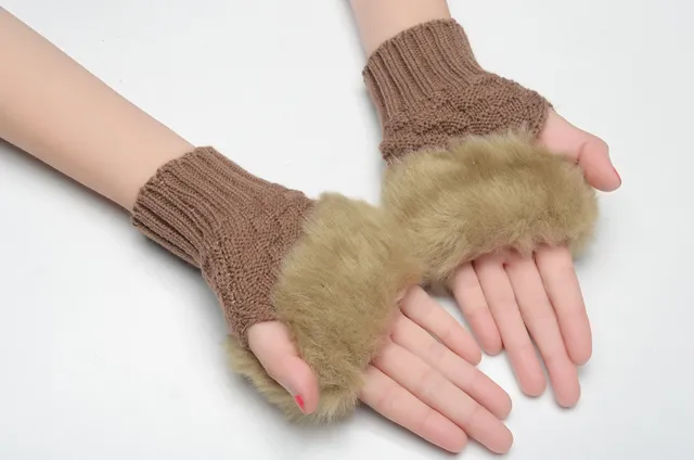 UGG Brown Beige Ribbed Shearling-Trimmed Cuff Knit Gloves 13