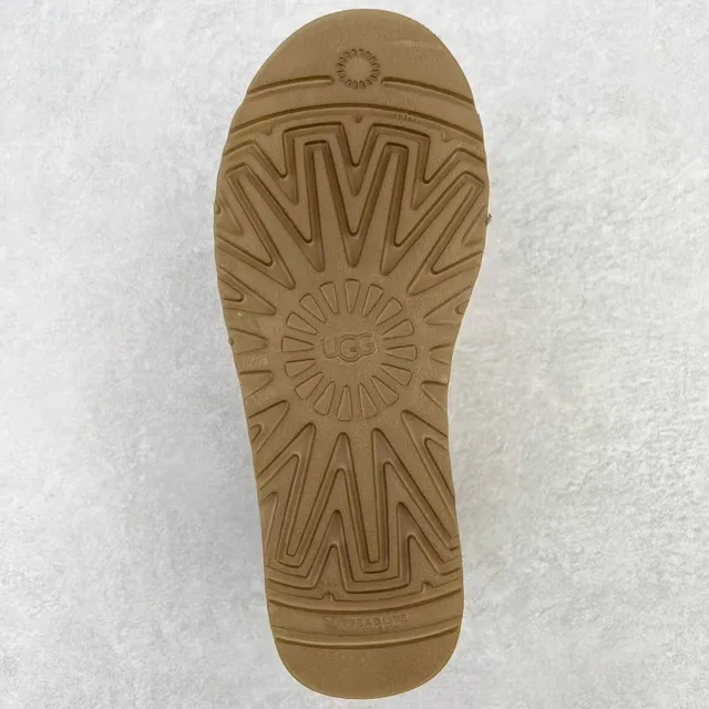 UGG Brown Platform Sole Suede Upper Snow Boots 9