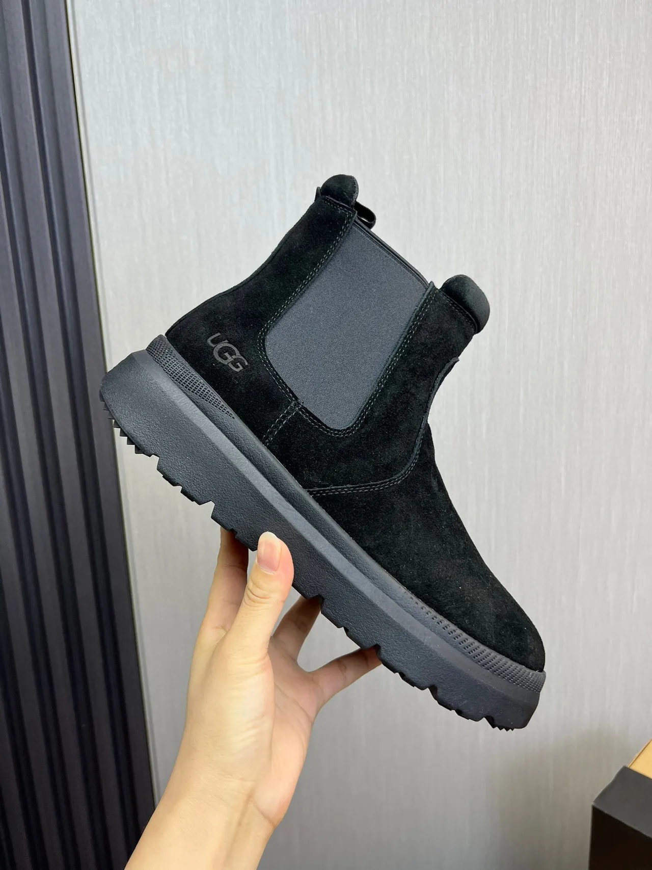 UGG Chelsea Boot Black Suede Upper Elastic Side Gussets Chelsea Boots 5