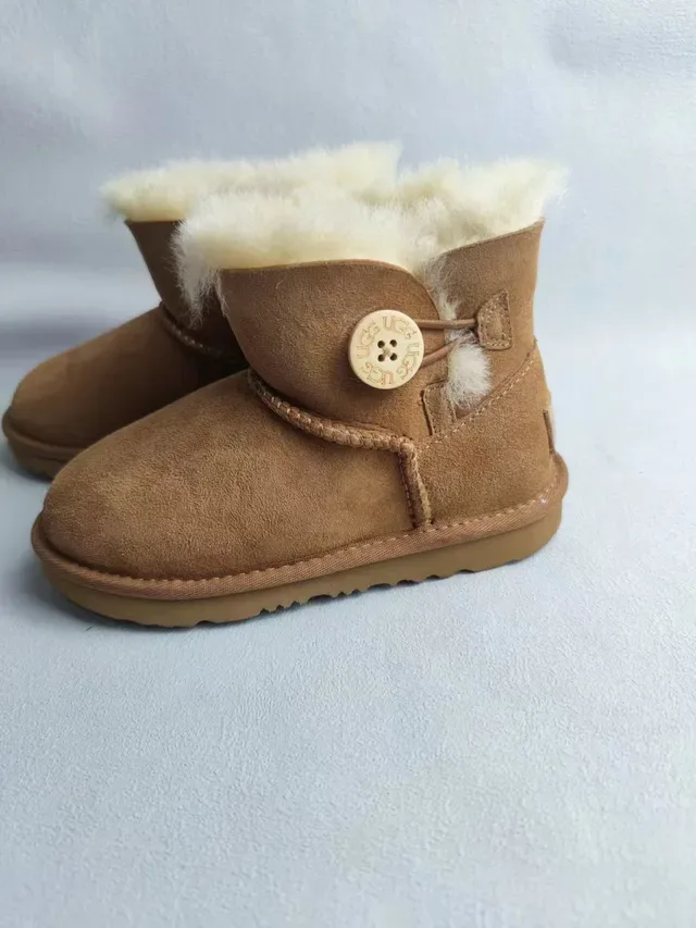 UGG Classic Mini Button Tan Snow Boots 10