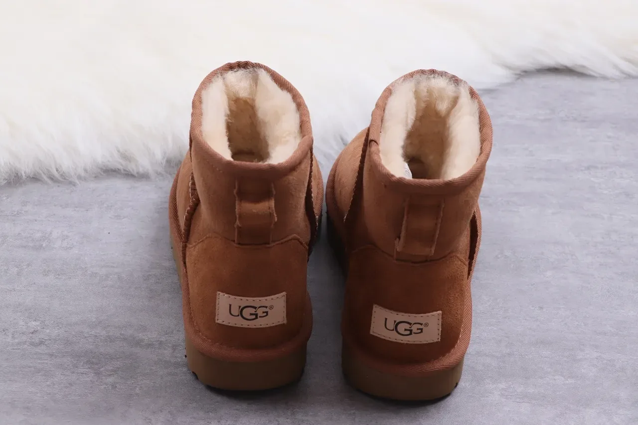 UGG Classic Mini Chestnut Brown Suede Shearling-Lined Snow Boots 12