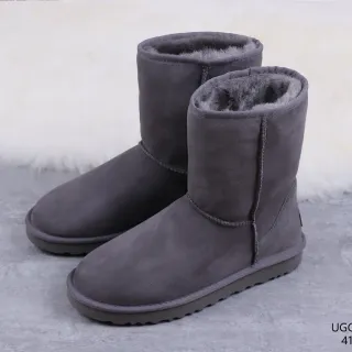 UGG Classic Short Bottes de Neige Gris Charbon