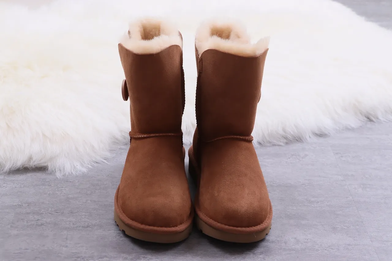 UGG Classic Short Chestnut Brown Shearling-Lined Snow Boots 9