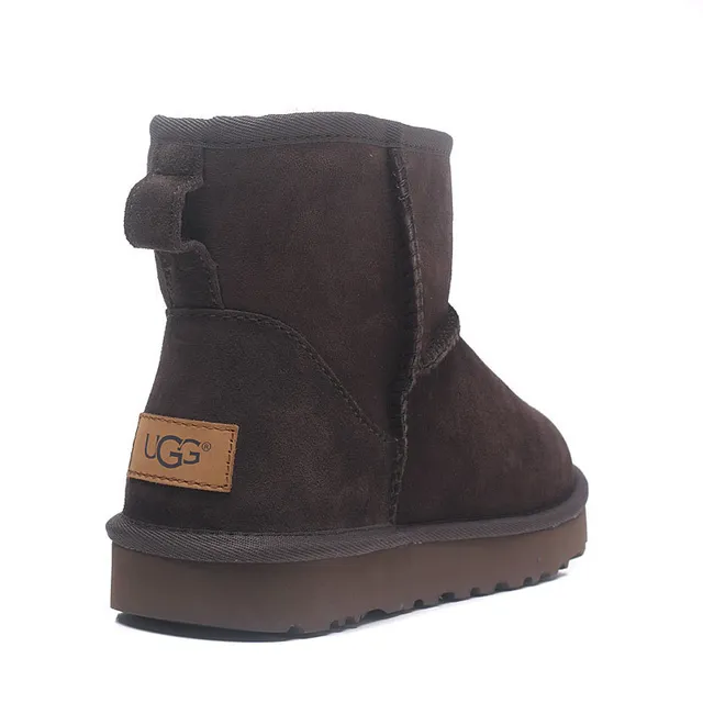 UGG Classic Short أحذية ثلجية بني شوكولاتة سويدي 5