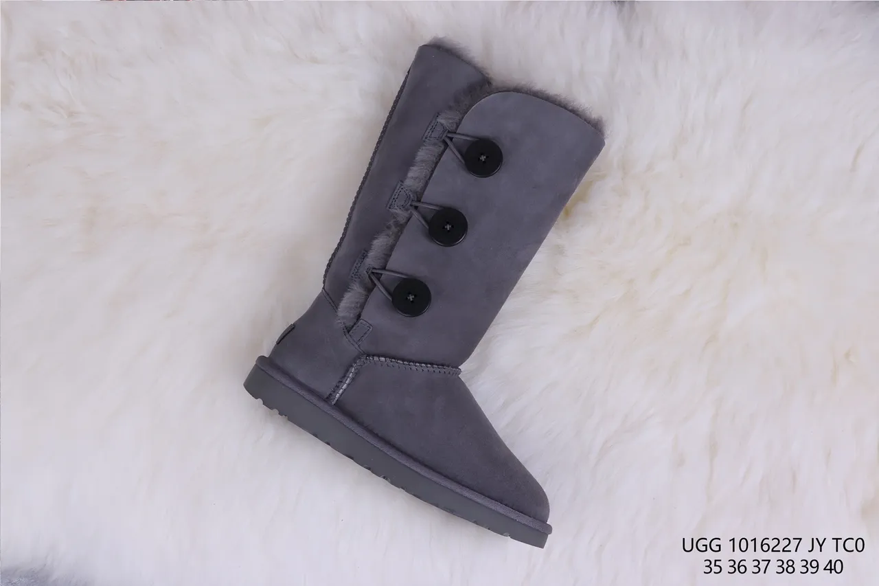 UGG Classic Tall Charcoal Gray Suede Shearling-Lined Snow Boots 6