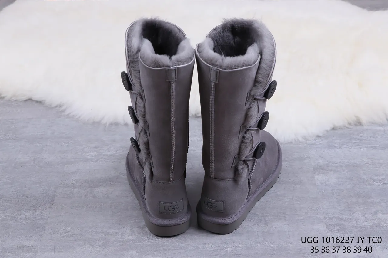UGG Classic Tall Charcoal Gray Suede Shearling-Lined Snow Boots 8