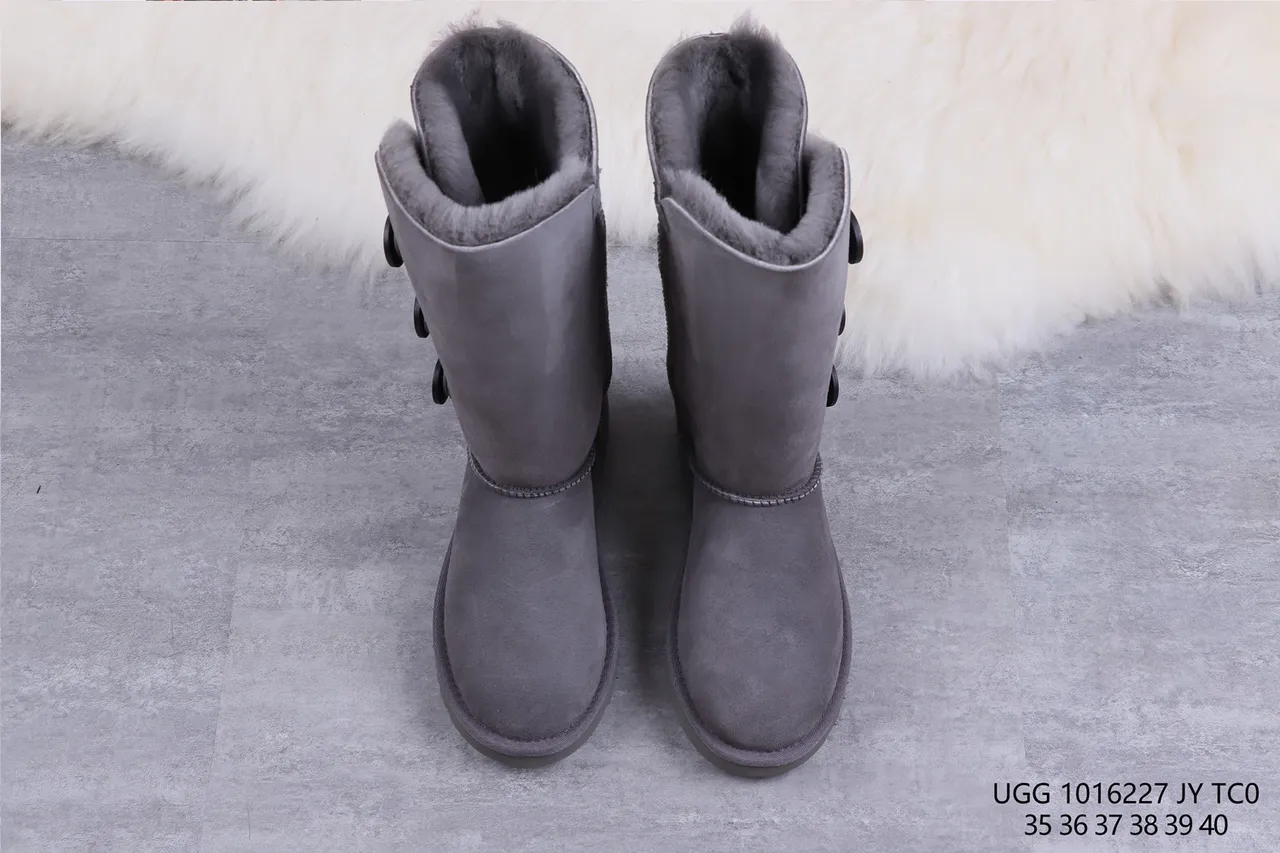 UGG Classic Tall Charcoal Gray Suede Shearling-Lined Snow Boots 9