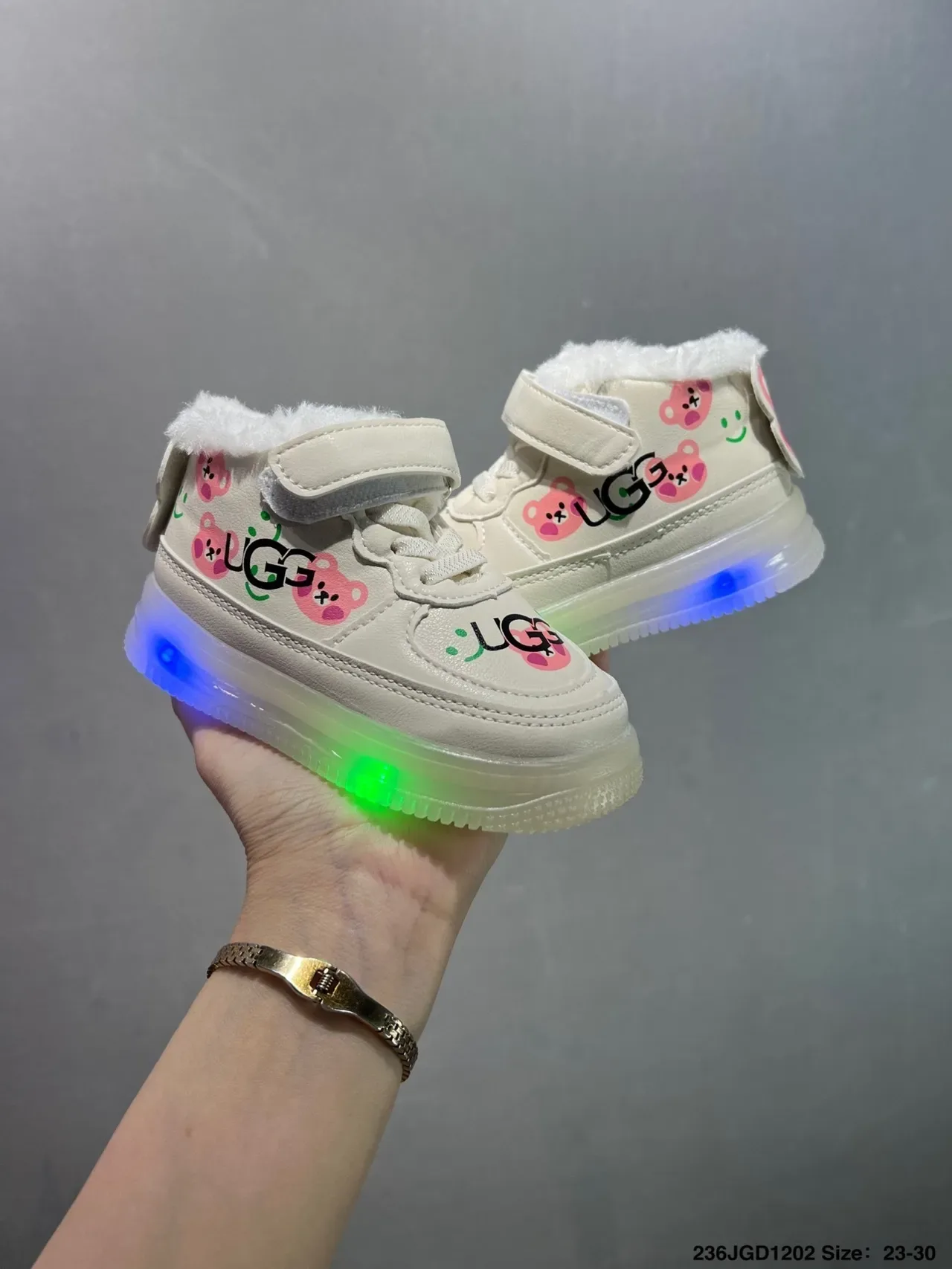 UGG Enfants Sneakers Lifestyle avec Motif Ours Lumineux à la Cheville Haute 8