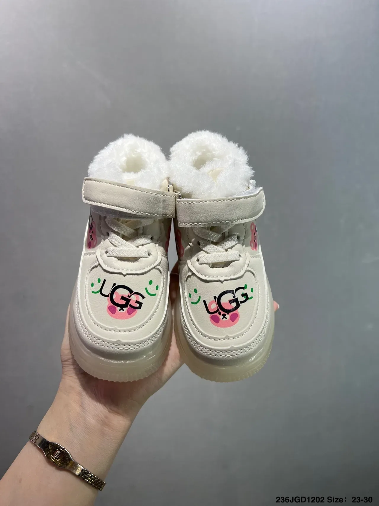 UGG Enfants Sneakers Lifestyle avec Motif Ours Lumineux à la Cheville Haute 10