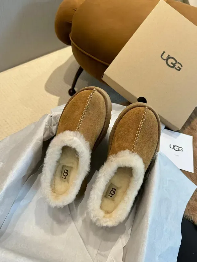 UGG Tasman Beige White Platform Sole Shearling-Lined Casual Shoes 9