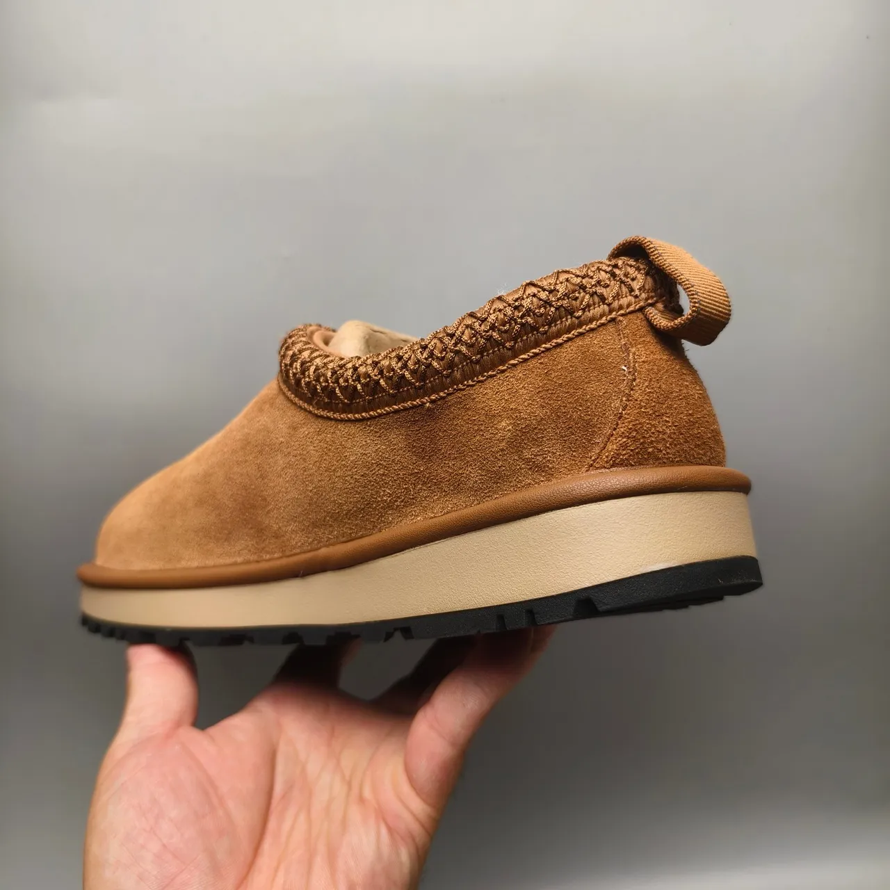UGG Tasman بني بيج جلد غزال علوي عقدة مضفرة أحذية كاجوال 4