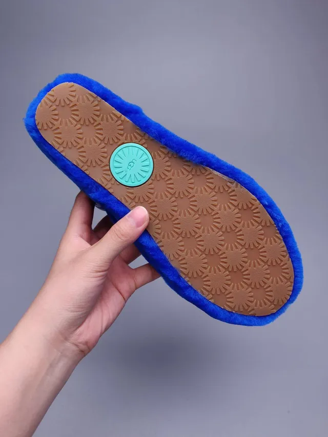 UGG Tasman Azul Real Pantufas de pele sintética acolchoada 5