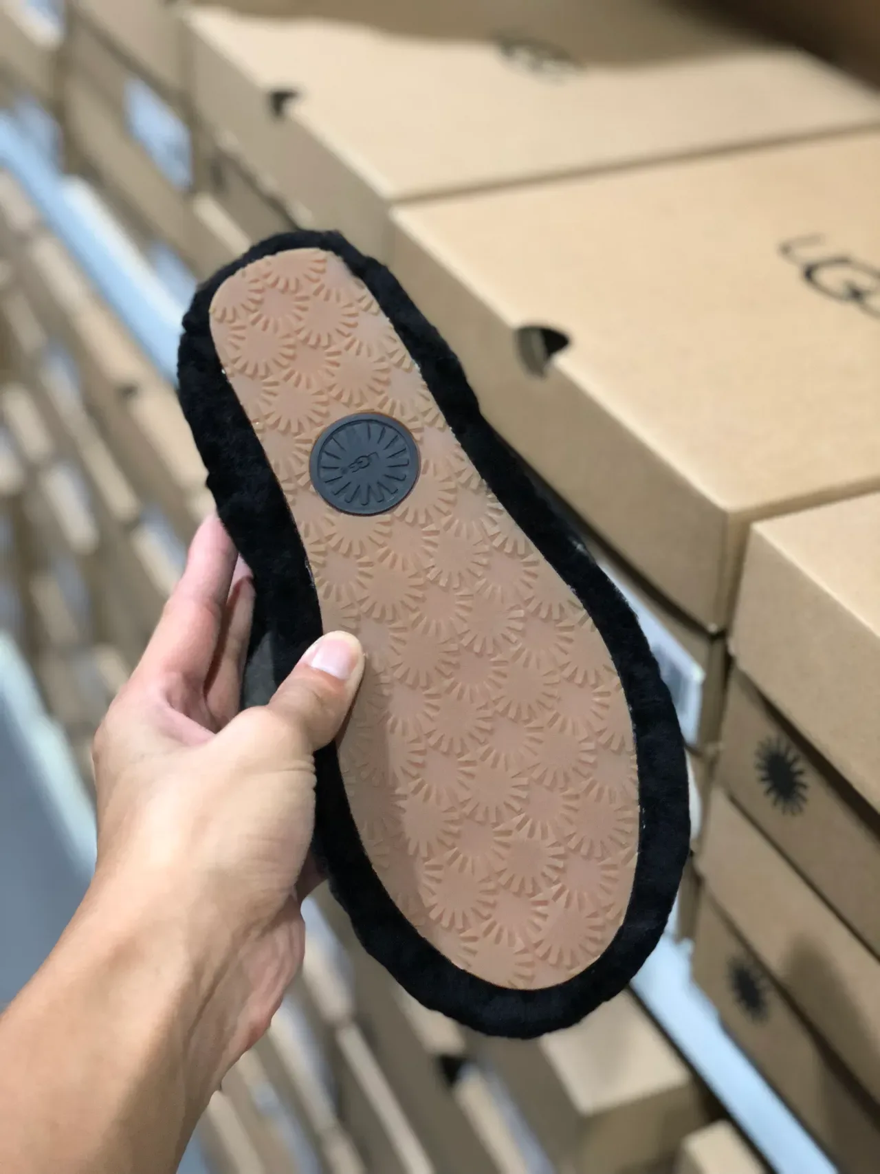 UGG Tasman धारायुक्त शियारलिंग स्लिपर्स 2