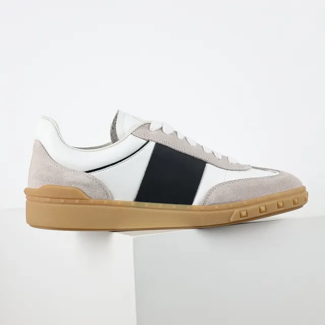 Valentino Baskets Lifestyle Beige Noir Low-Top en Daim et Cuir Panelées 7