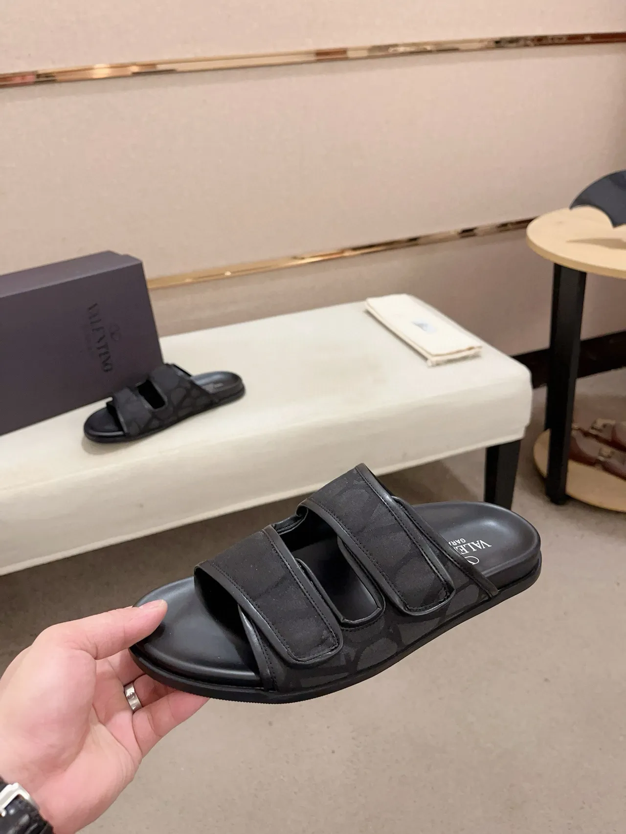 Valentino Preto Dupla Correia Fechamento Velcro Chinelo 3