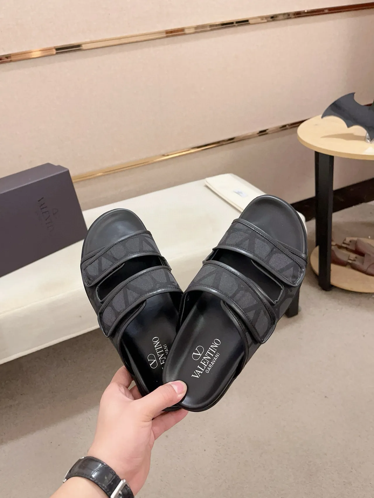Valentino Preto Dupla Correia Fechamento Velcro Chinelo 5