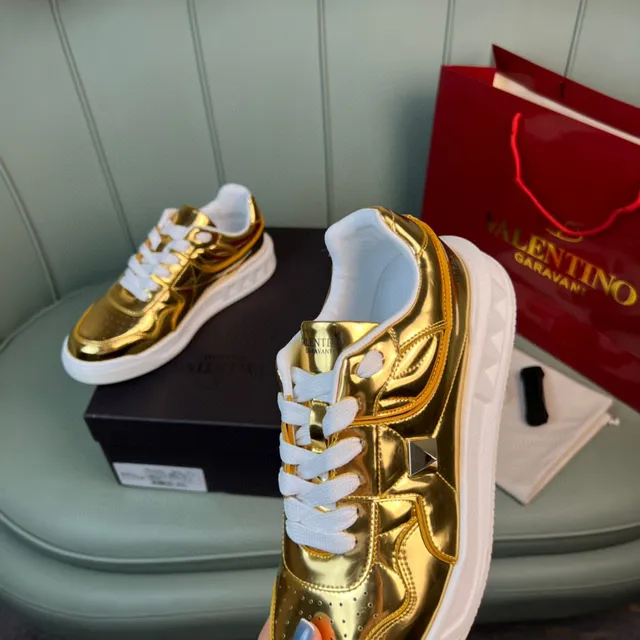 Valentino Rockstud Métallique Or et Rouge Lifestyle Sneakers 3