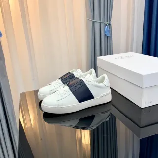 Valentino Rockstud Blancas y Navy Cuero Zapatillas Lifestyle