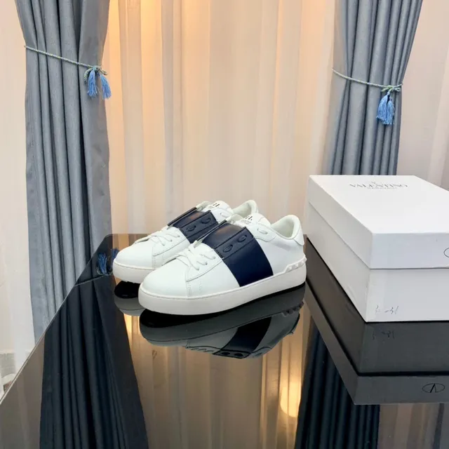 Valentino Rockstud White and Navy Leather Lifestyle Sneakers 4