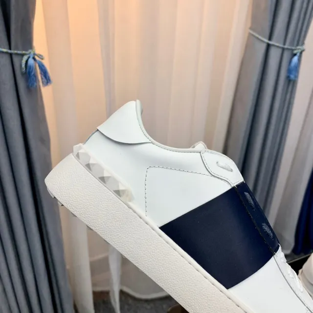 Valentino Rockstud White and Navy Leather Lifestyle Sneakers 5
