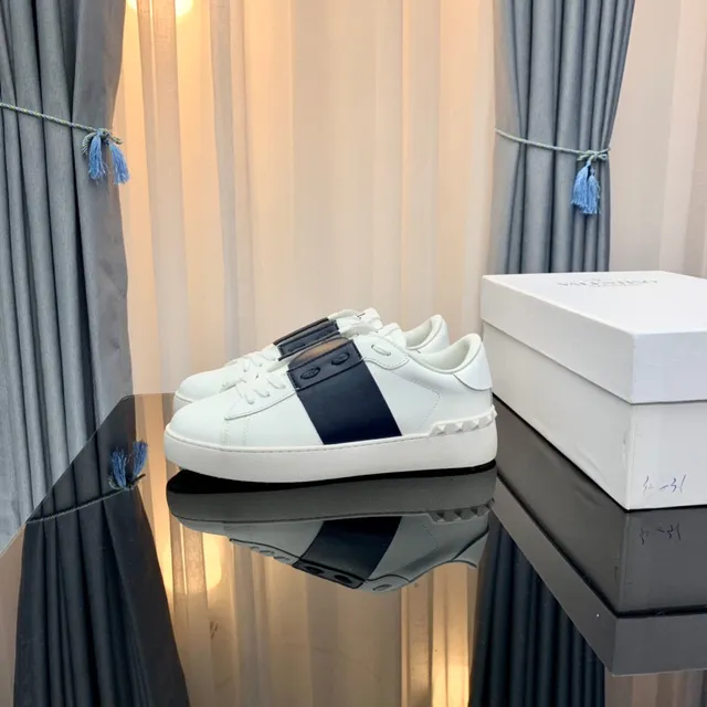 Valentino Rockstud White and Navy Leather Lifestyle Sneakers 8