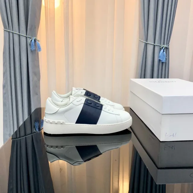 Valentino Rockstud White and Navy Leather Lifestyle Sneakers 9