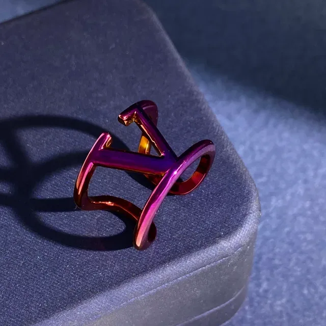 Valentino VLogo Boucles d'oreilles Métalliques Iridescentes Violette Cuivrée 5