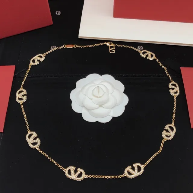 Collier Chaîne Valentino VLogo Cristaux Pavé Doré 4