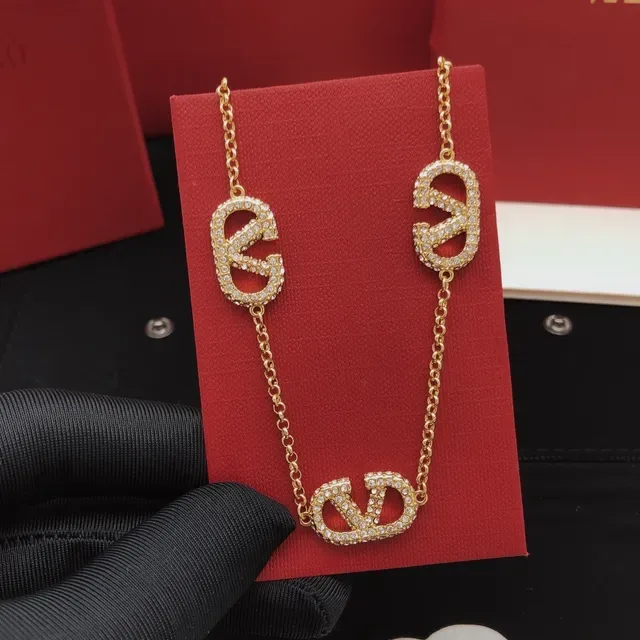 Collier Chaîne Valentino VLogo Cristaux Pavé Doré 5