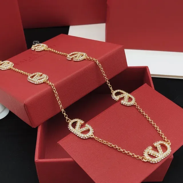 Collier Chaîne Valentino VLogo Cristaux Pavé Doré 6
